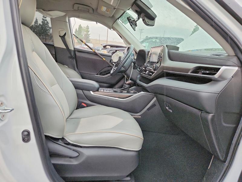 2022 Toyota Highlander Hybrid le