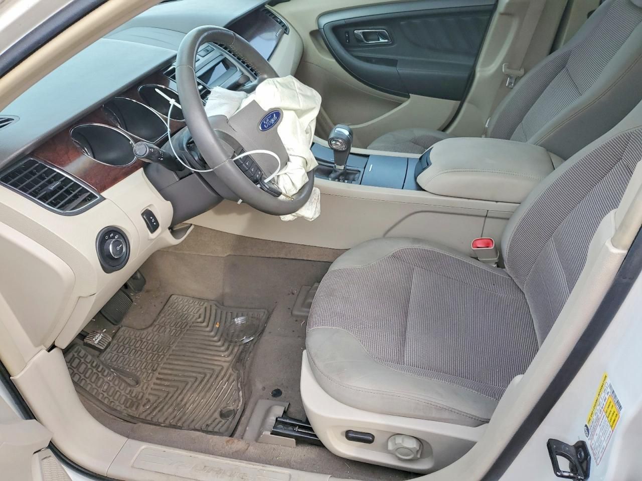 2010 Ford Taurus sel