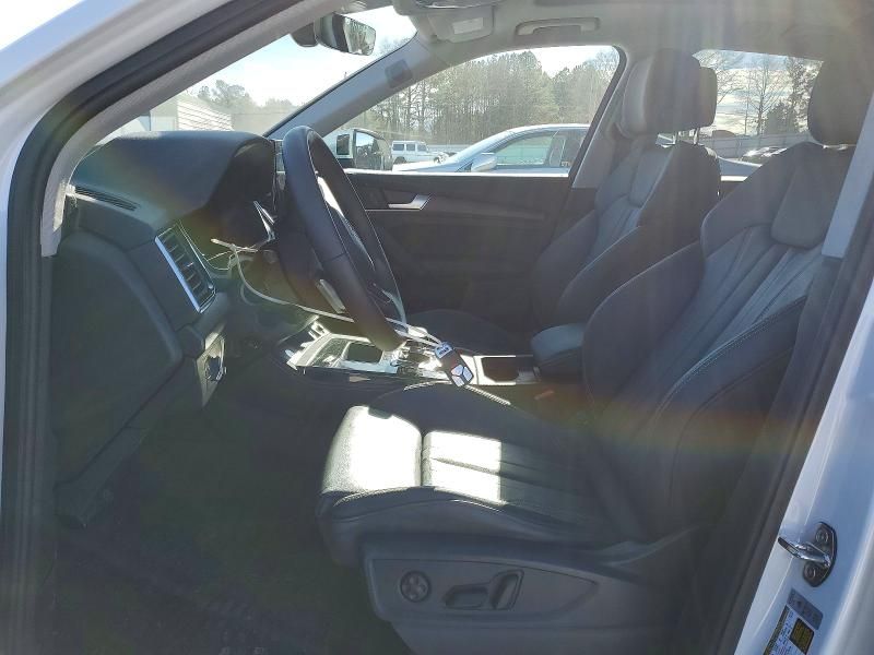 2024 Audi Q5 e Premium Plus 55