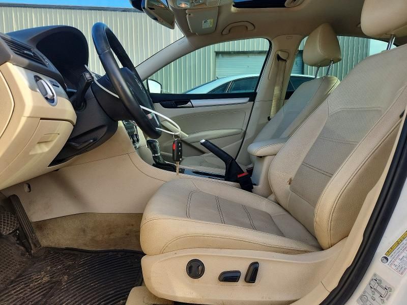 2013 Volkswagen Passat se