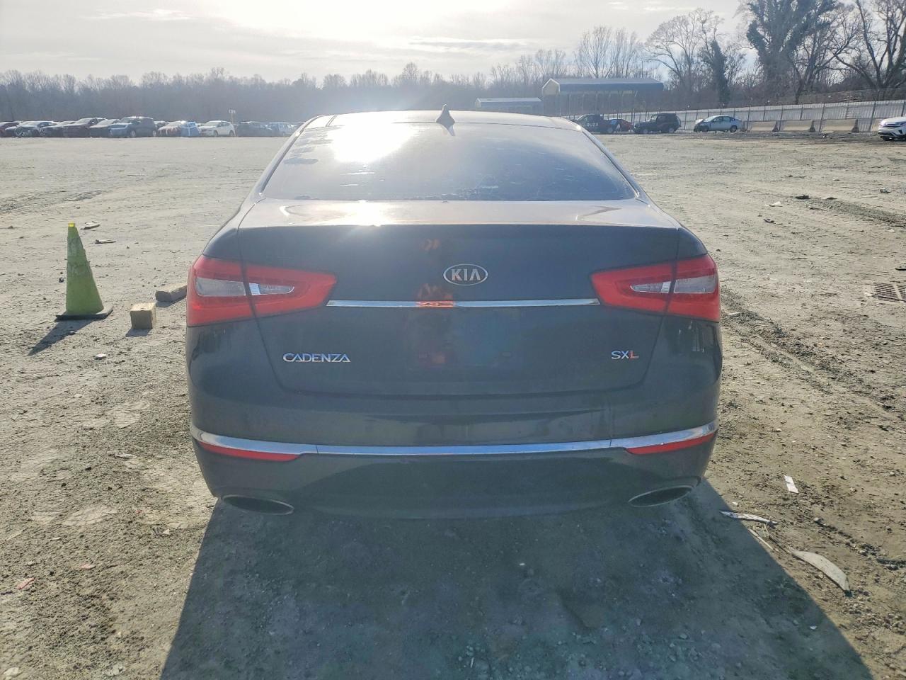 2014 KIA Cadenza Premium