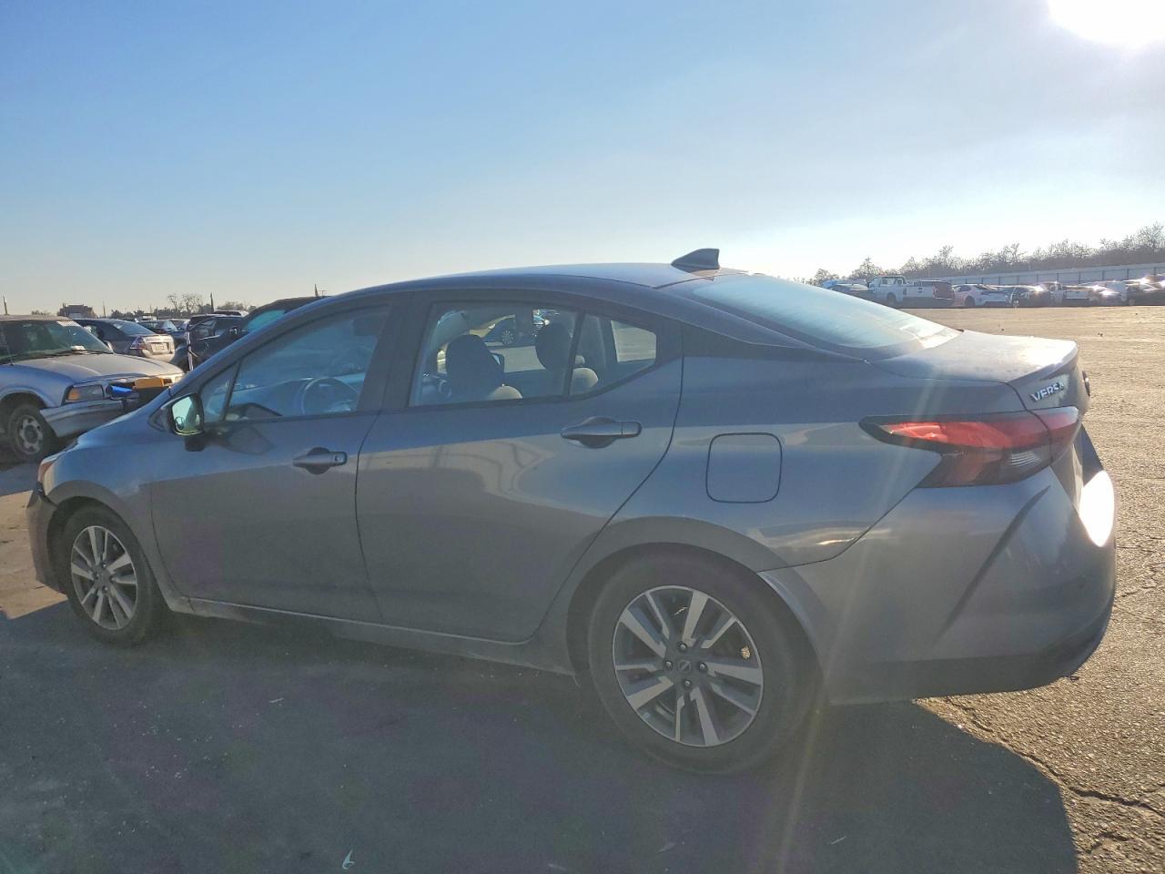 2023 Nissan Versa sv