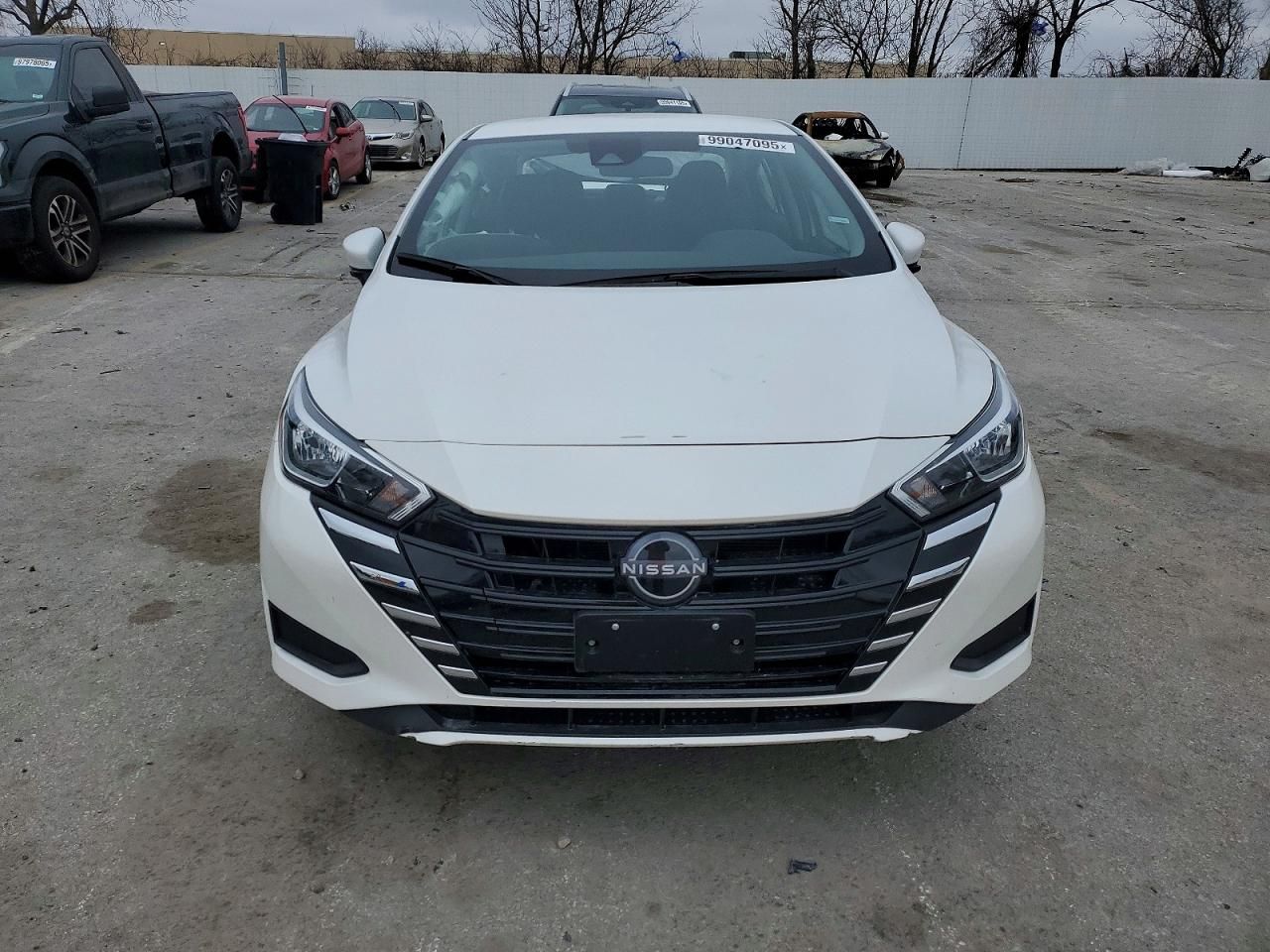 2024 Nissan Versa sv