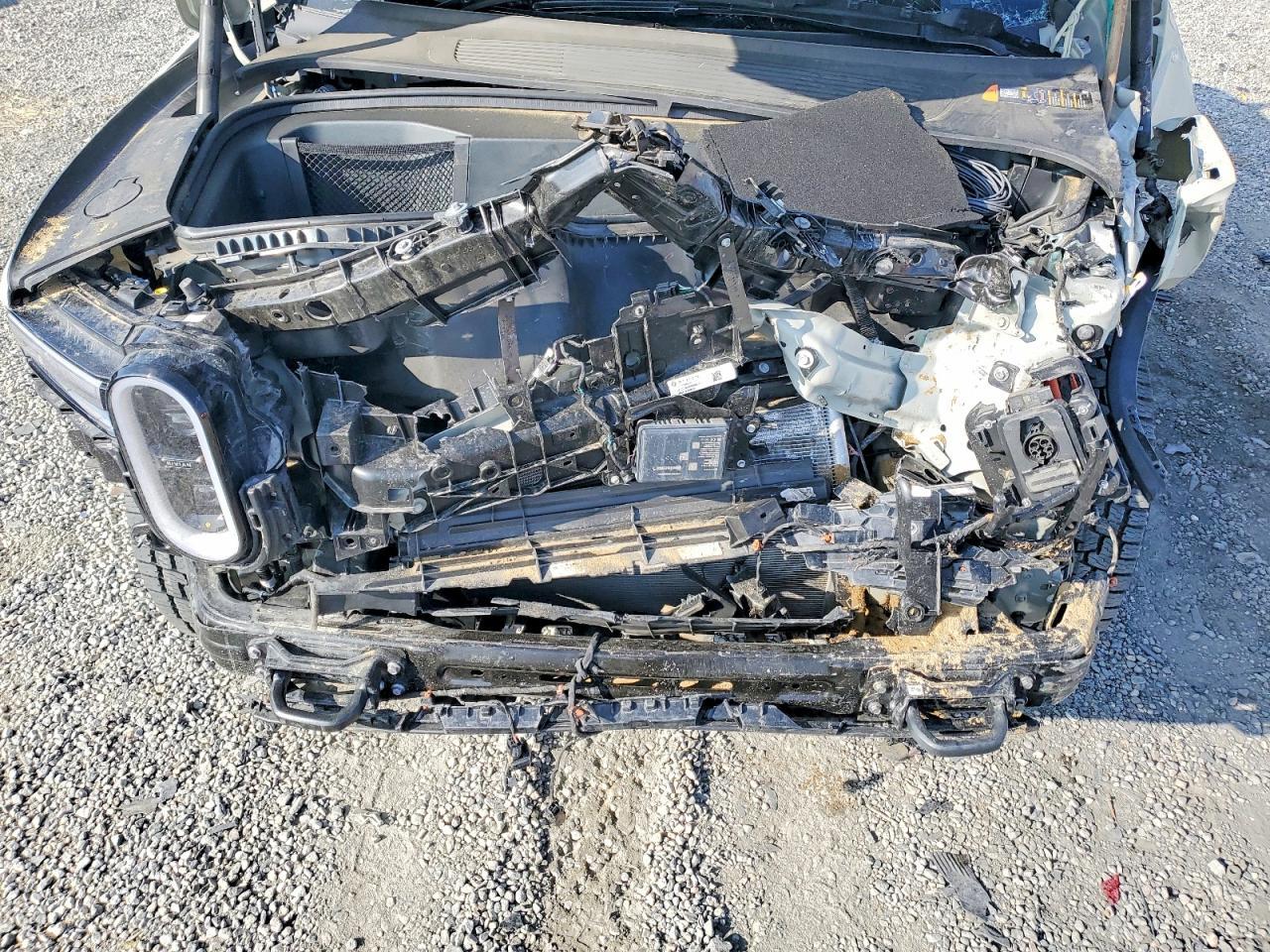 2025 Rivian R1T Adventure