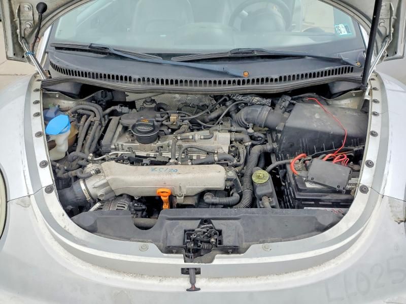 2003 Volkswagen New Beetle glx