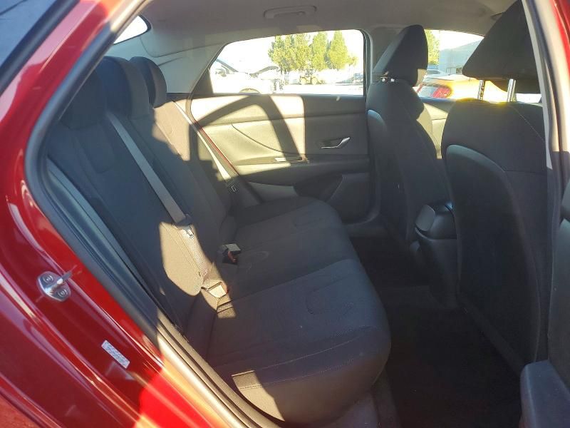 2021 Hyundai Elantra se