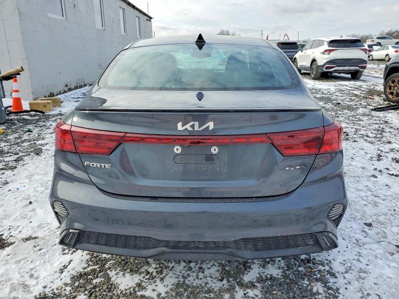 2023 KIA Forte gt Line