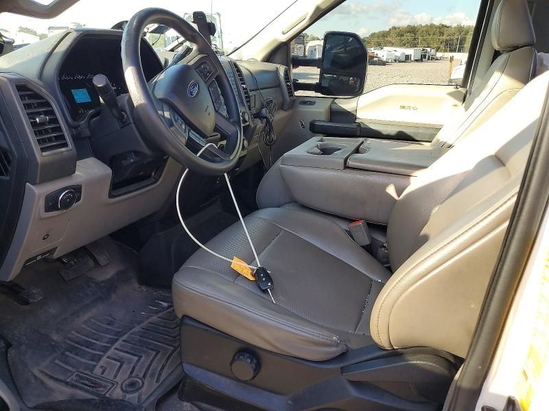 2019 Ford F450 Flatbed Truck