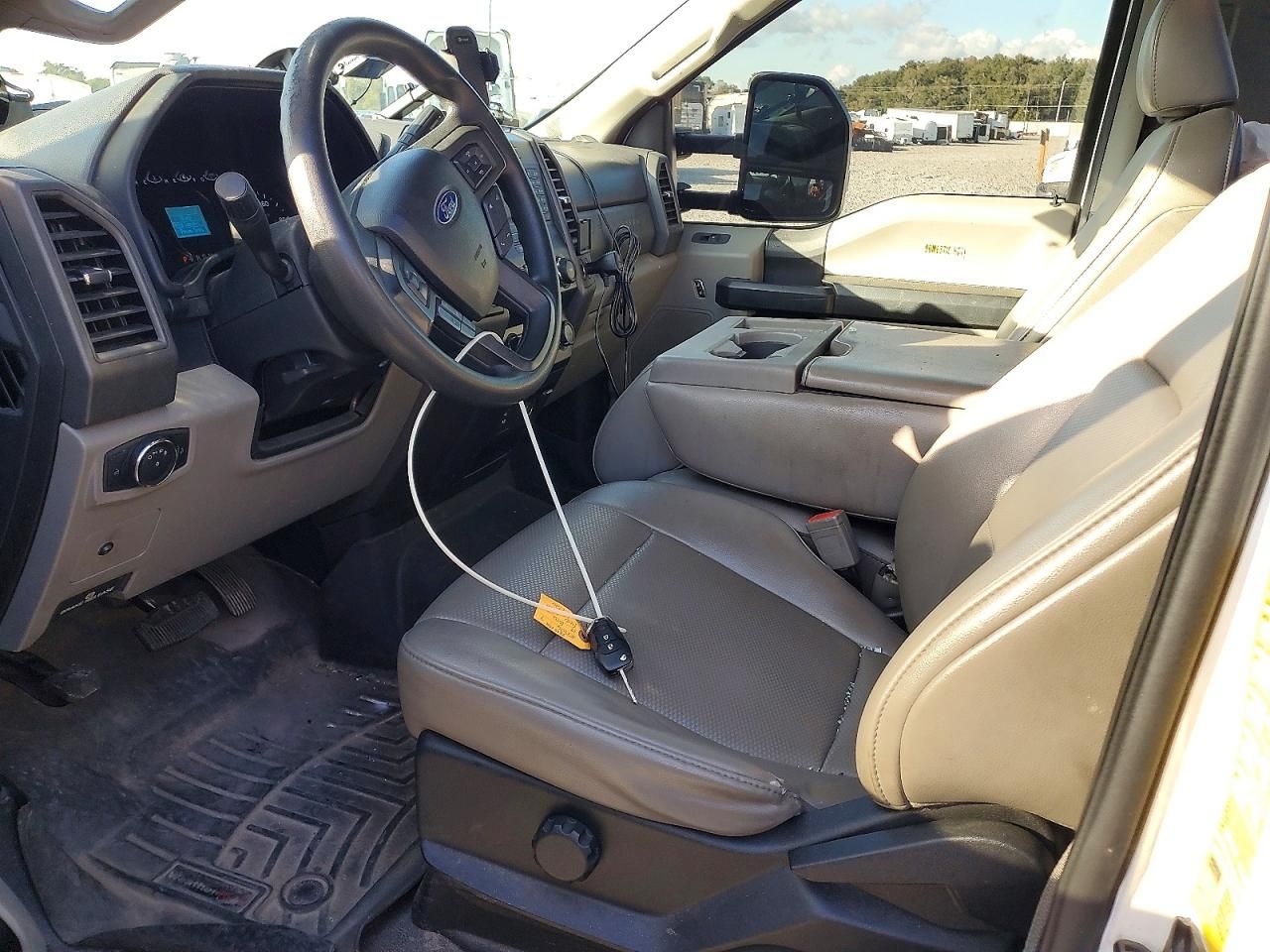 2019 Ford F450 Flatbed Truck