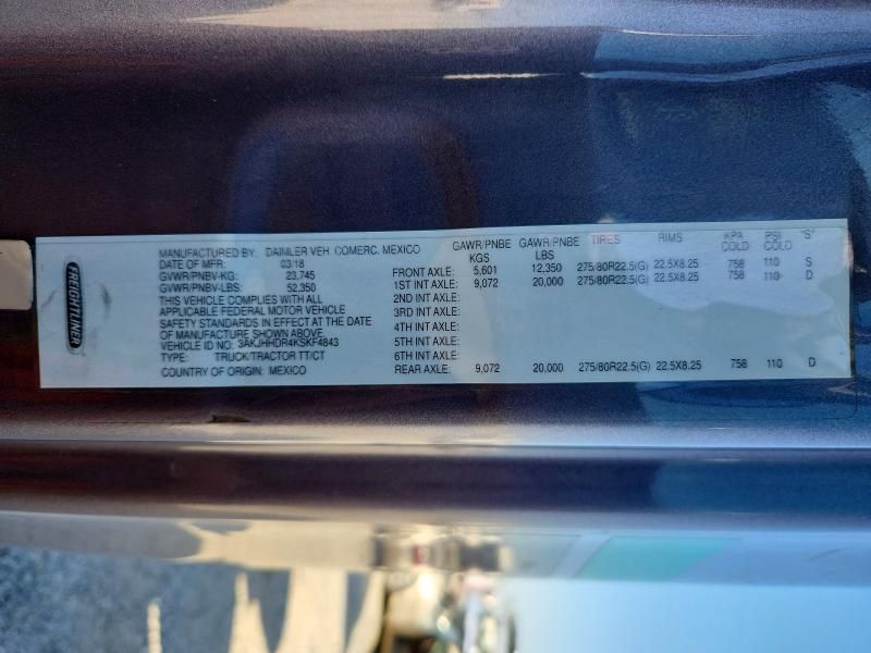 2019 Freightliner Cascadia 1-Semi Truck