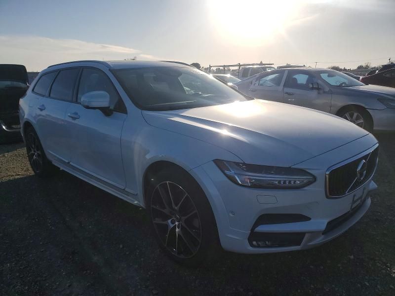 2018 Volvo V90 Cross Country T6 Inscription
