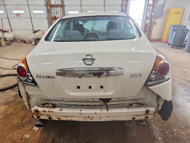 2010 Nissan Altima Base
