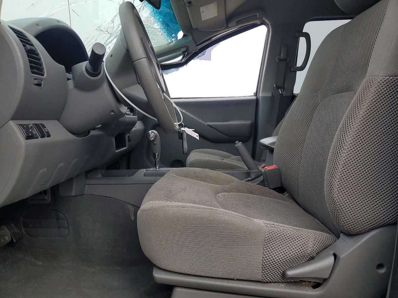 2006 Nissan Frontier Crew cab le