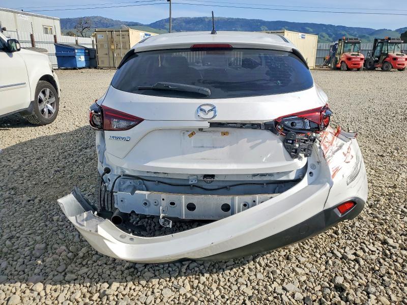 2016 Mazda 3 Sport