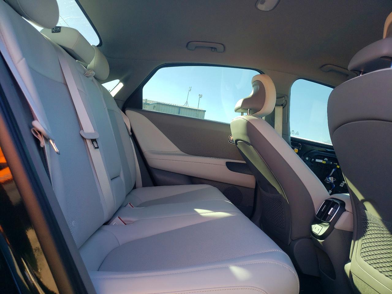 2025 Hyundai Ioniq 6 sel