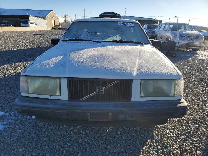 1991 Volvo 740 Base