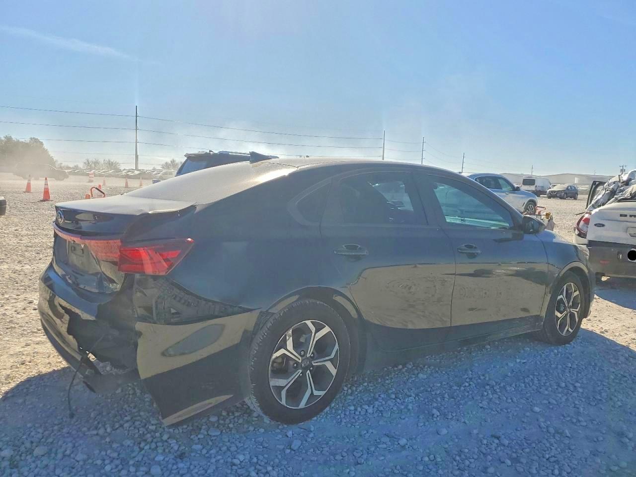 2021 KIA Forte fe