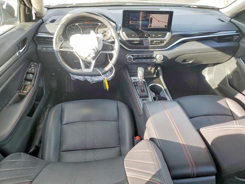 2024 Nissan Altima sr