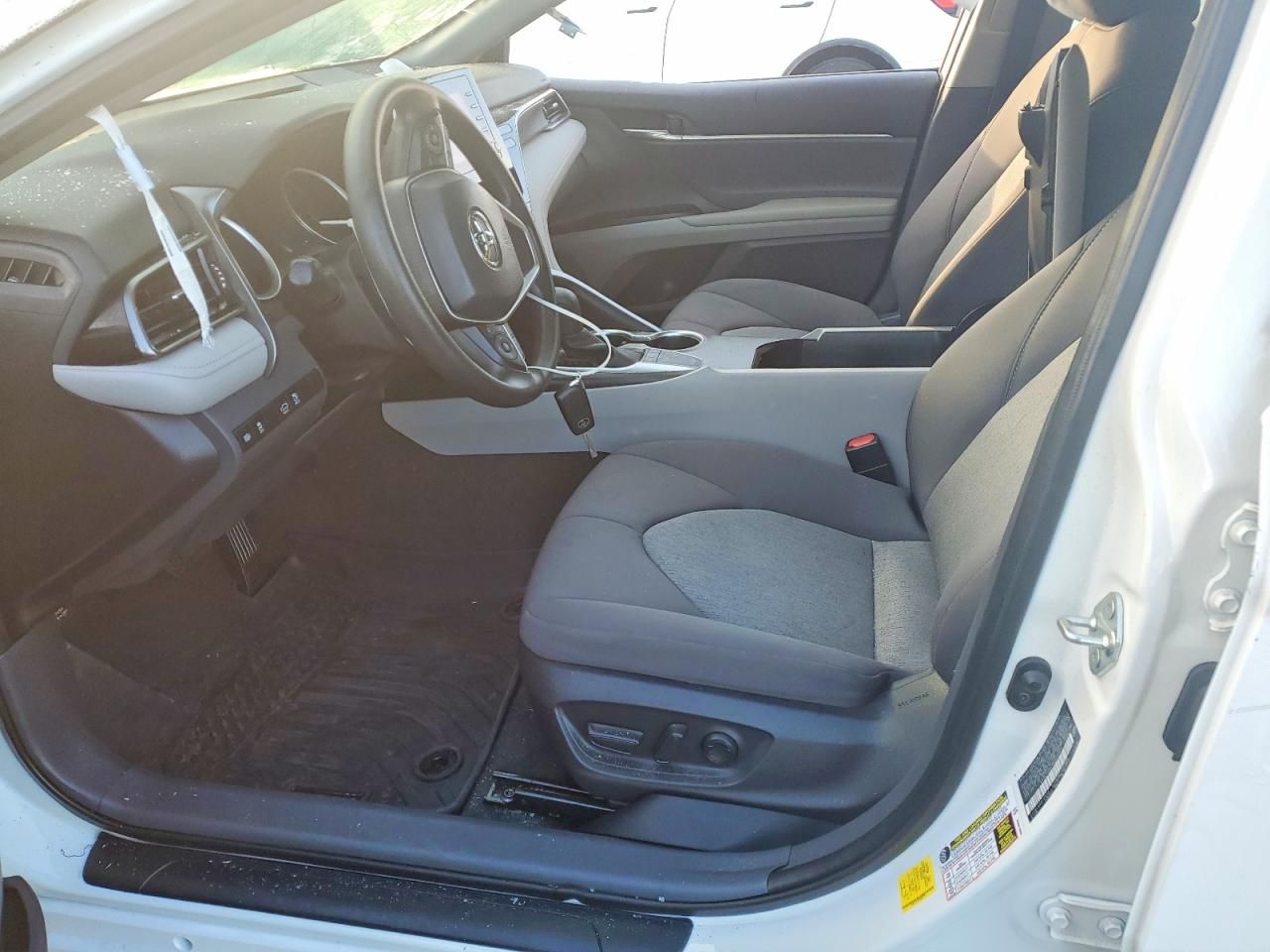 2022 Toyota Camry le