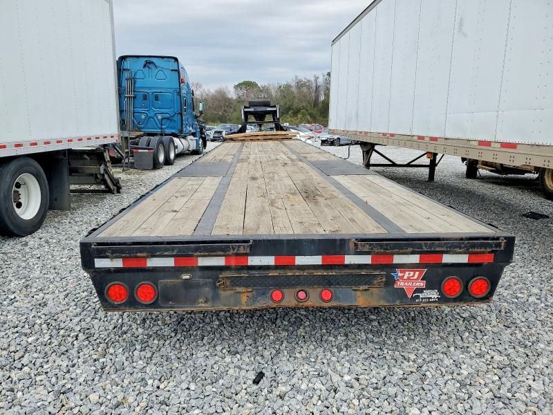 2022 PJ 3F492 Flatbed Trailer