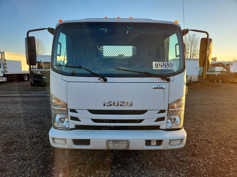2017 Isuzu NRR Flatbed Truck
