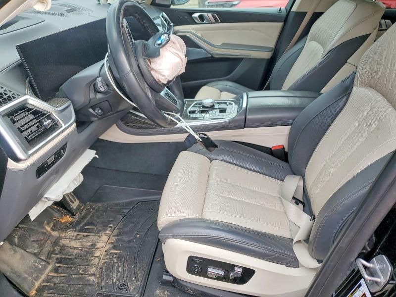 2023 BMW X7 M60i
