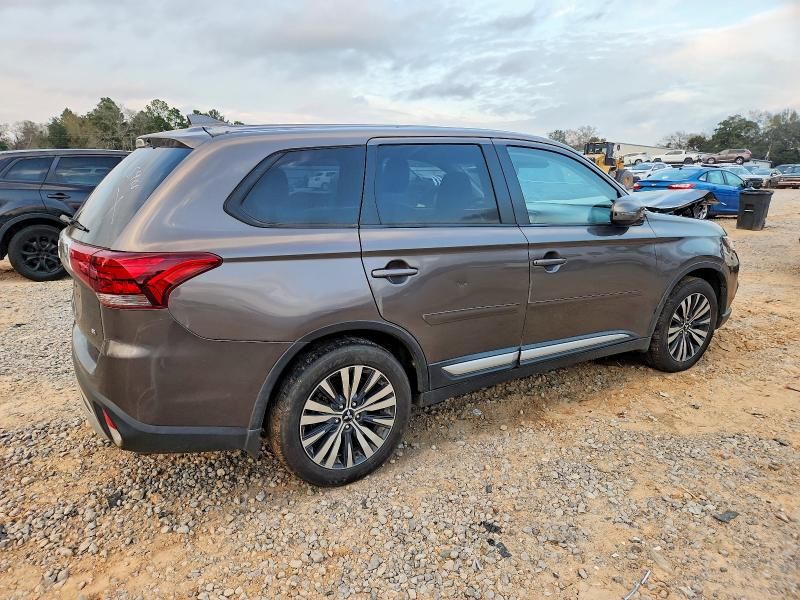 2020 Mitsubishi Outlander se