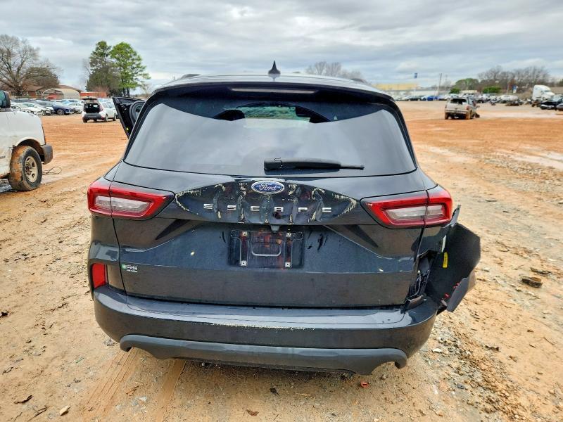 2023 Ford Escape st Line