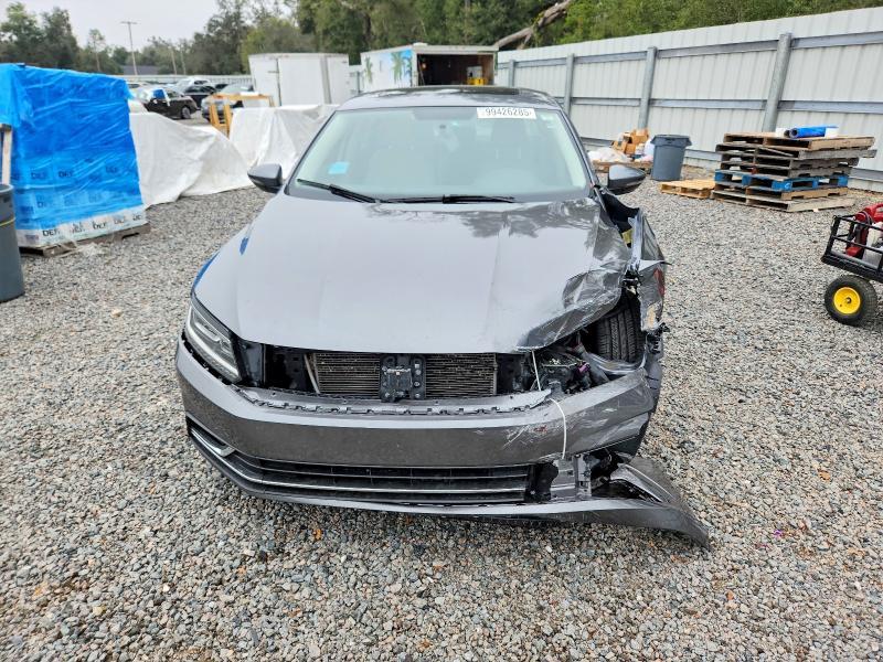 2018 Volkswagen Passat se