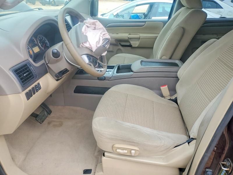 2013 Nissan Armada sv