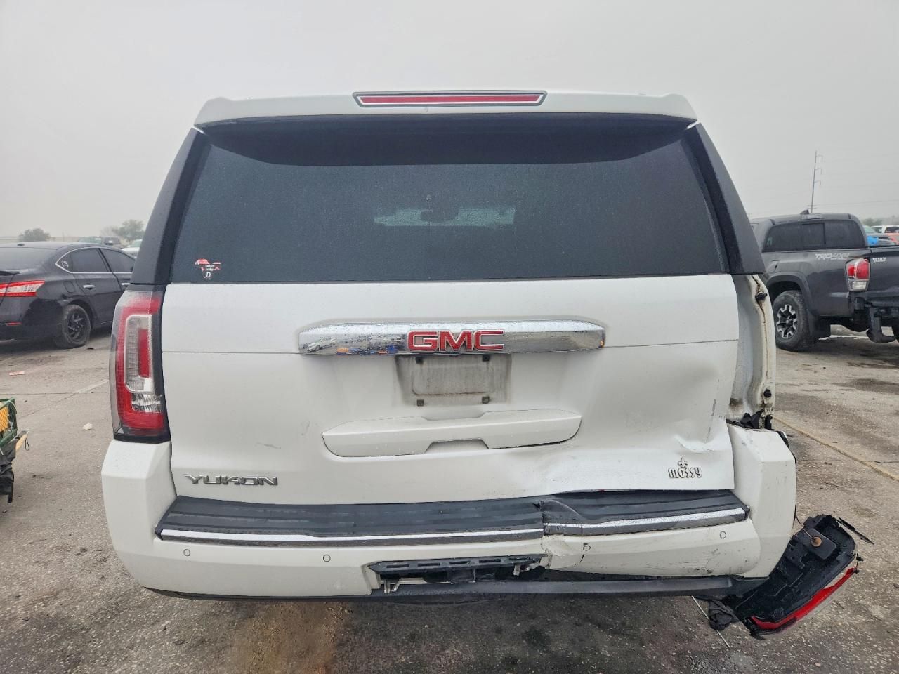 2016 GMC Yukon Denali