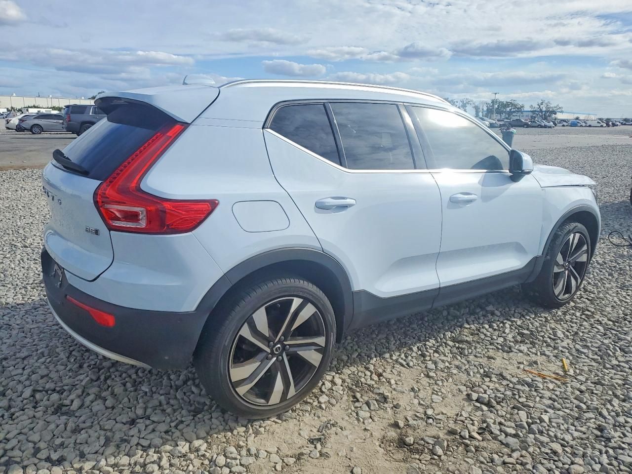 2024 Volvo Xc40 Plus