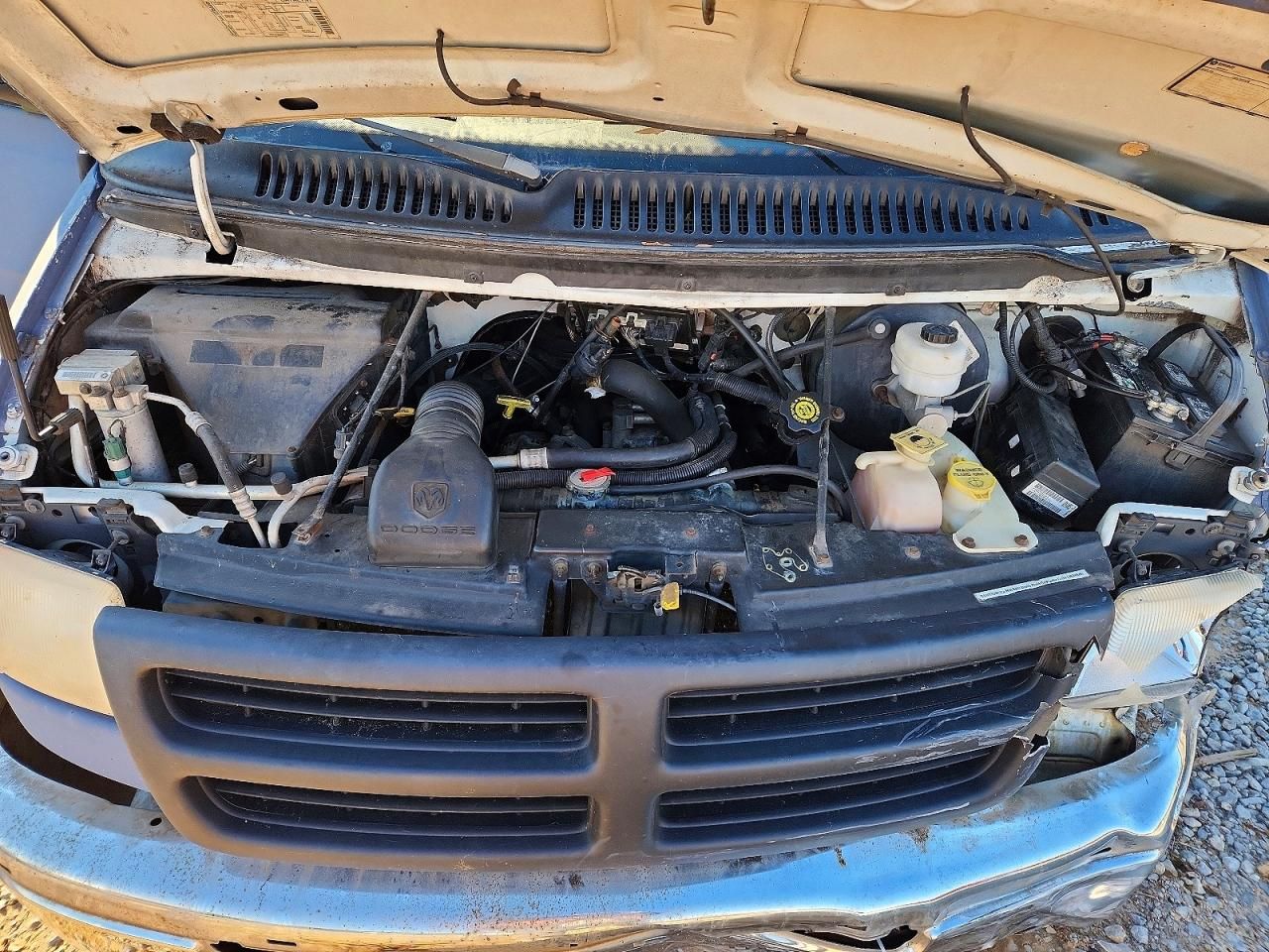 2000 Dodge Ram van B2500