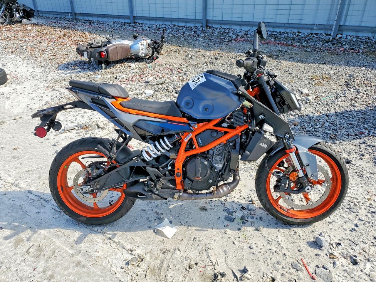 2024 KTM 390 Duke