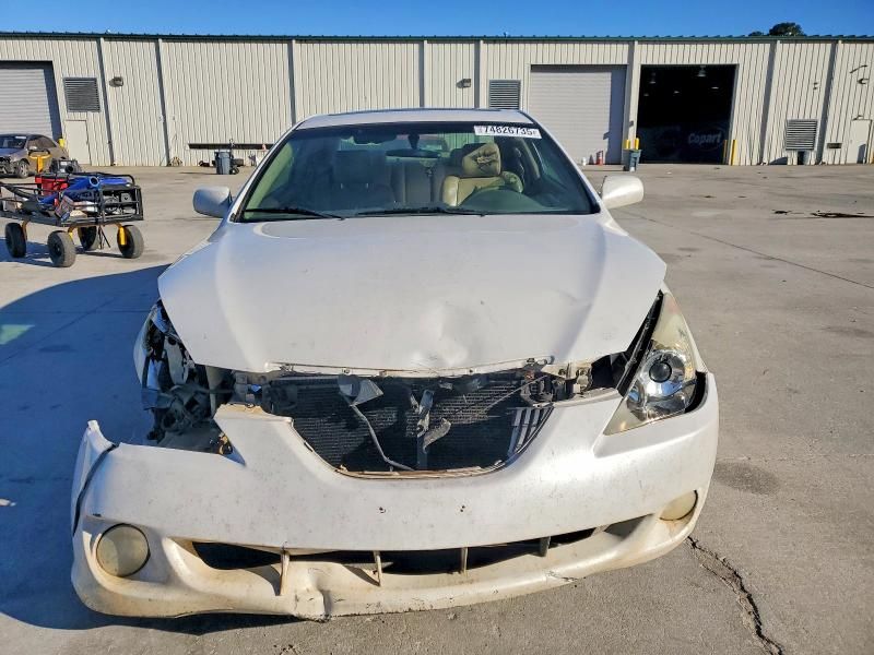 2004 Toyota Camry Solara se
