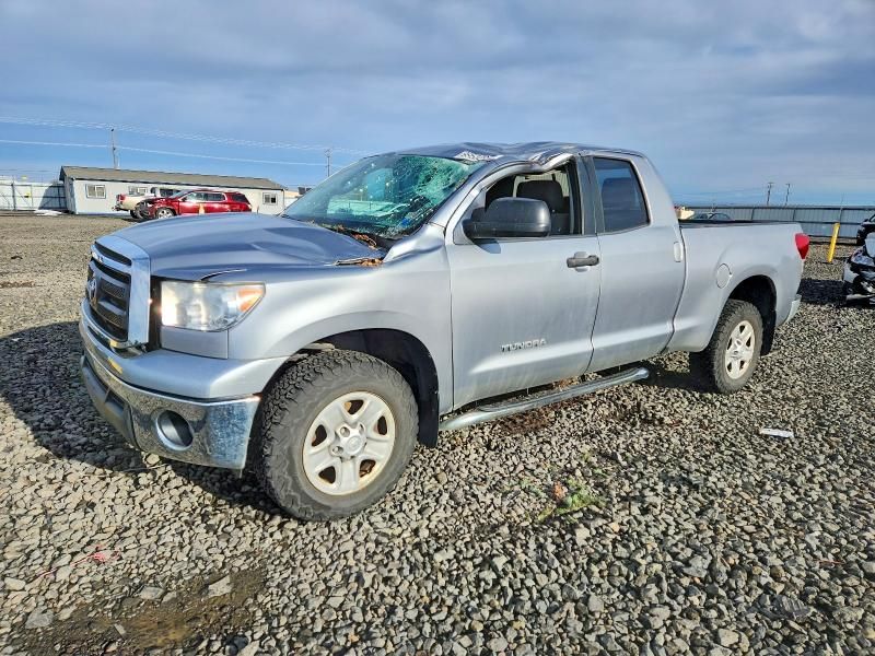 2013 Toyota Tundra Double cab SR5