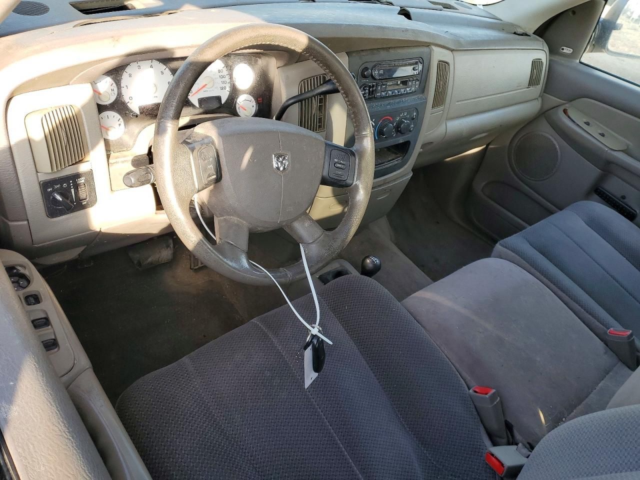 2004 Dodge RAM 1500 ST