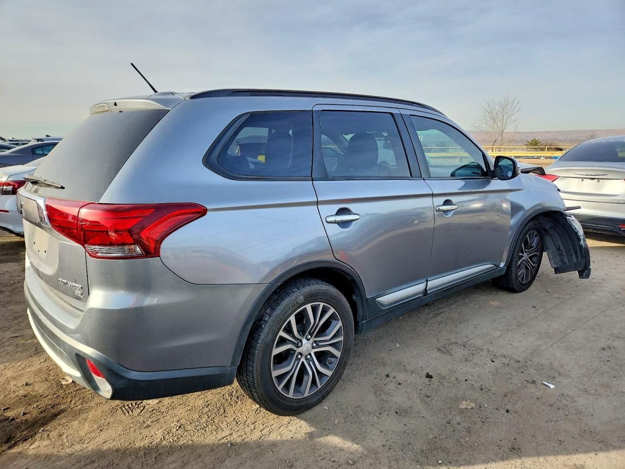 2016 Mitsubishi Outlander se