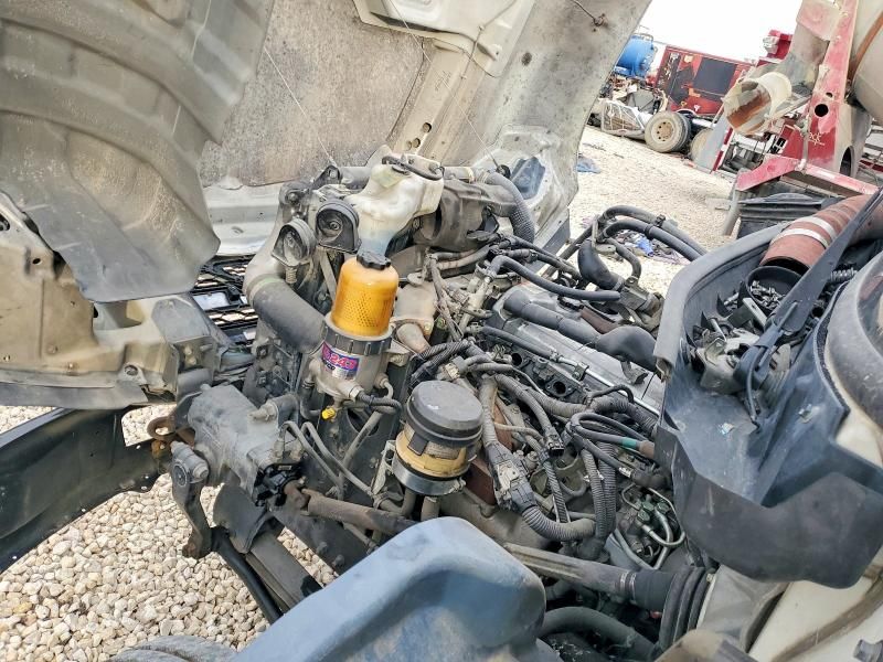 2020 Hino 258/268 BOX Truck