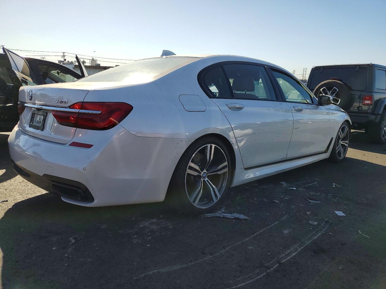 2017 BMW 740 i