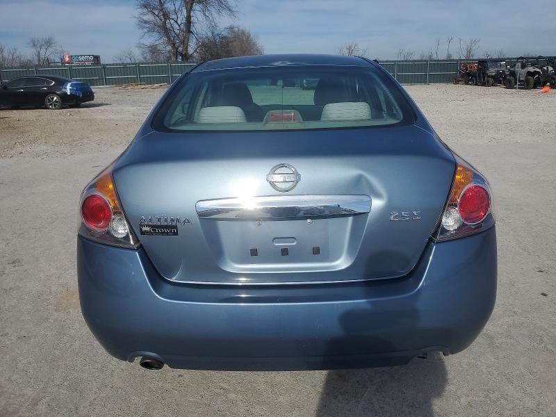 2010 Nissan Altima Base