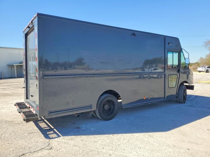 2021 Freightliner Mt45g Chassis Delivery Truck