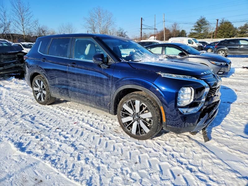 2025 Mitsubishi Outlander se