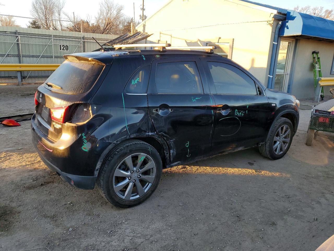 2013 Mitsubishi Outlander Sport le