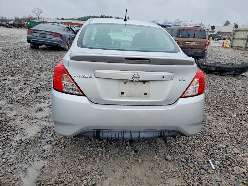 2018 Nissan Versa s