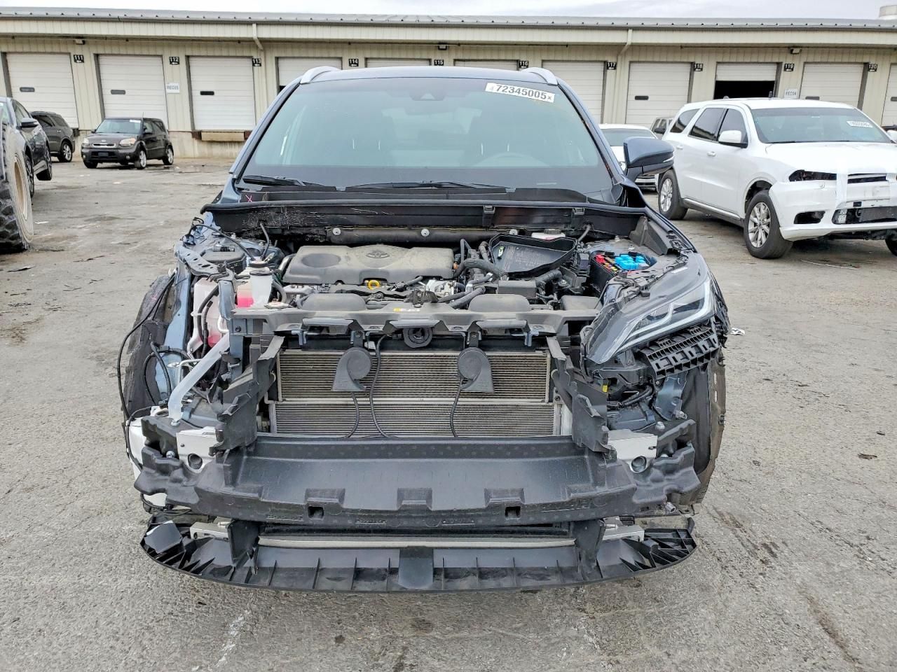 2021 Toyota Venza le