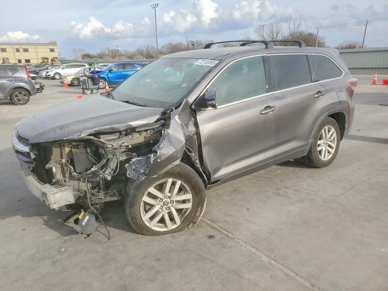 2016 Toyota Highlander le