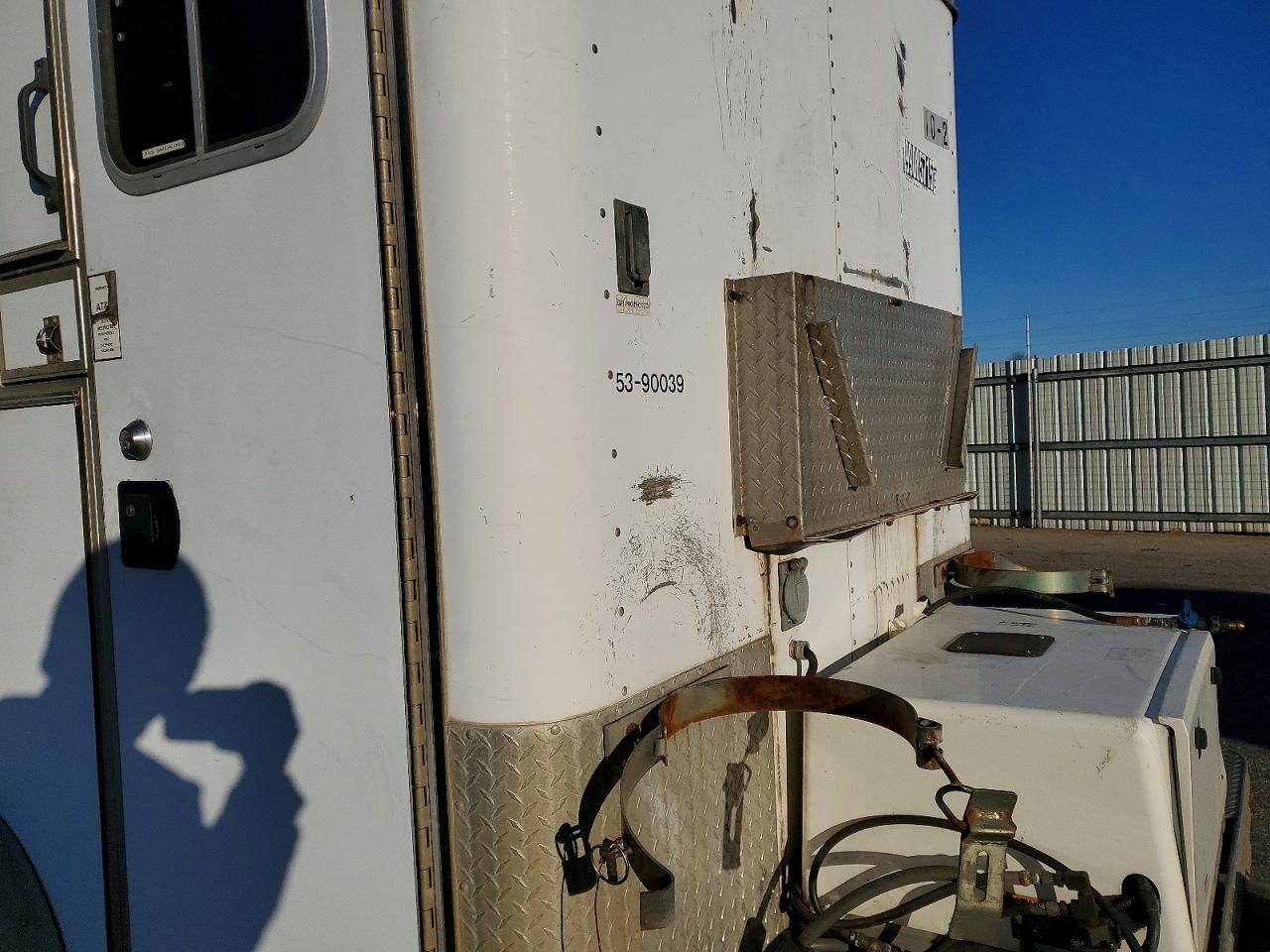 2007 Featherlite Mfg Inc 2007 Featherlite Fiber Optic Splcling Trailer