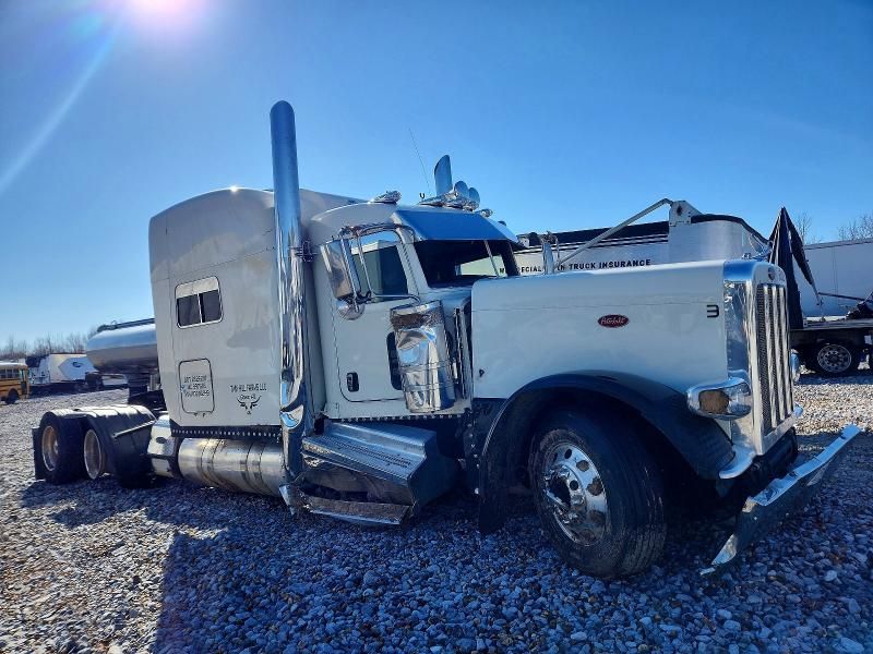 2019 Peterbilt 389 Semi Truck