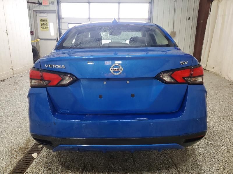 2021 Nissan Versa sv